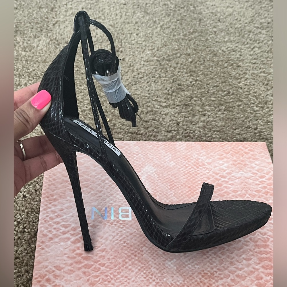 Black Mamba Strappy Heel - Picture 2 of 4